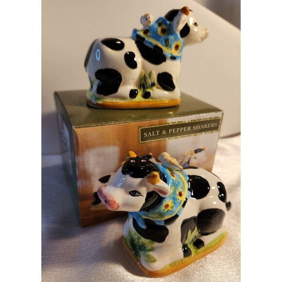 COW Salt & Pepper Shakers New in Box Maybe Vintage Walmart Set Original Box - Picture 3 of 8